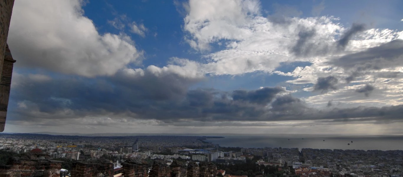 Άστατος σήμερα ο καιρός με νεφώσεις, βροχές και καταιγίδες